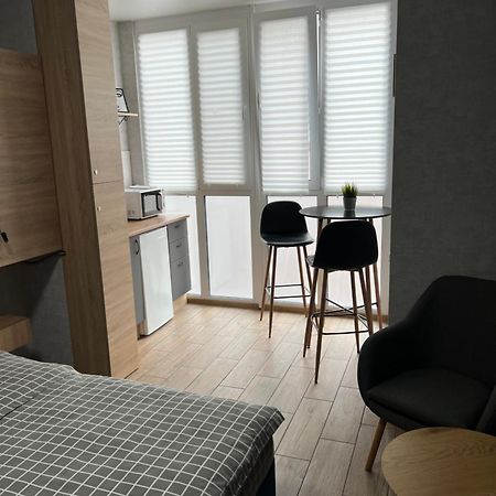 014-2 Новые Смарт-Апартаменты Жк Олимпия Kiew Exterior foto